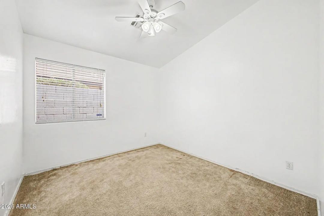 Real Estate Picture 16