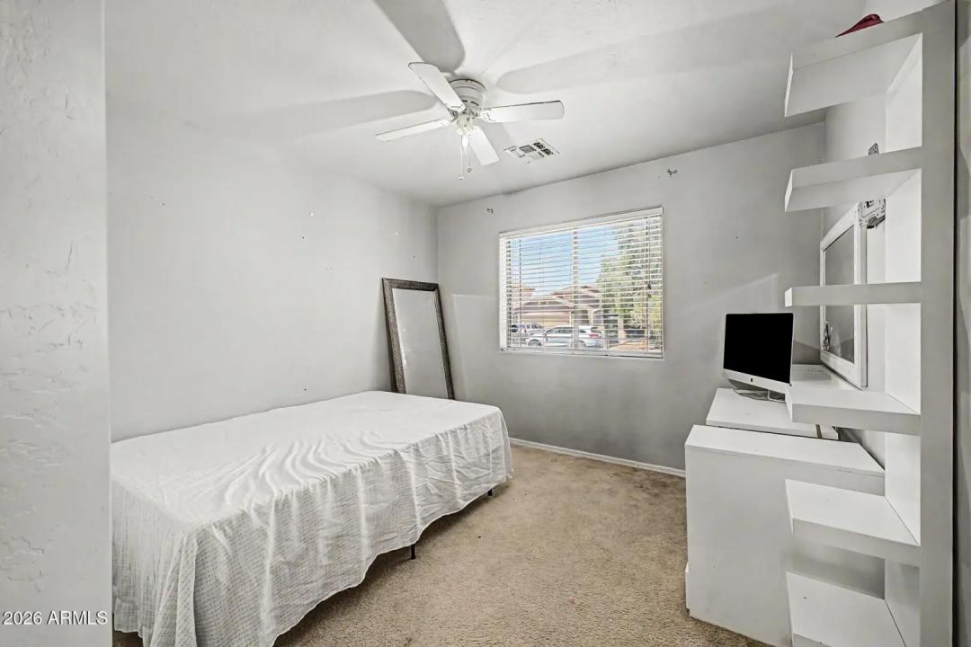 Real Estate Picture 20