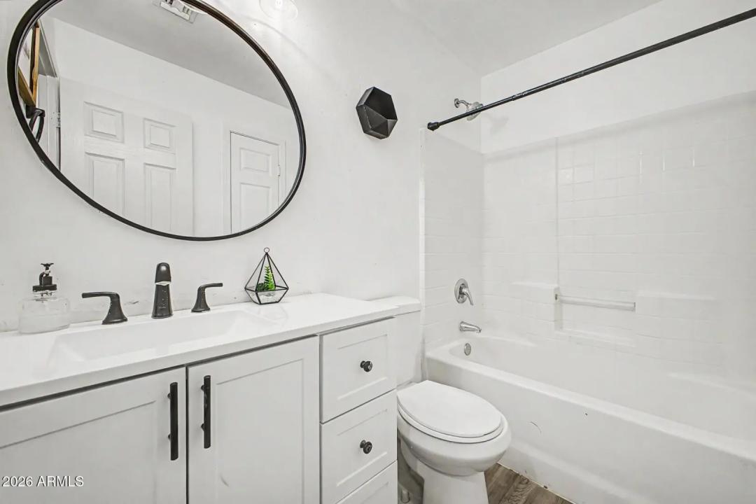 Real Estate Picture 21