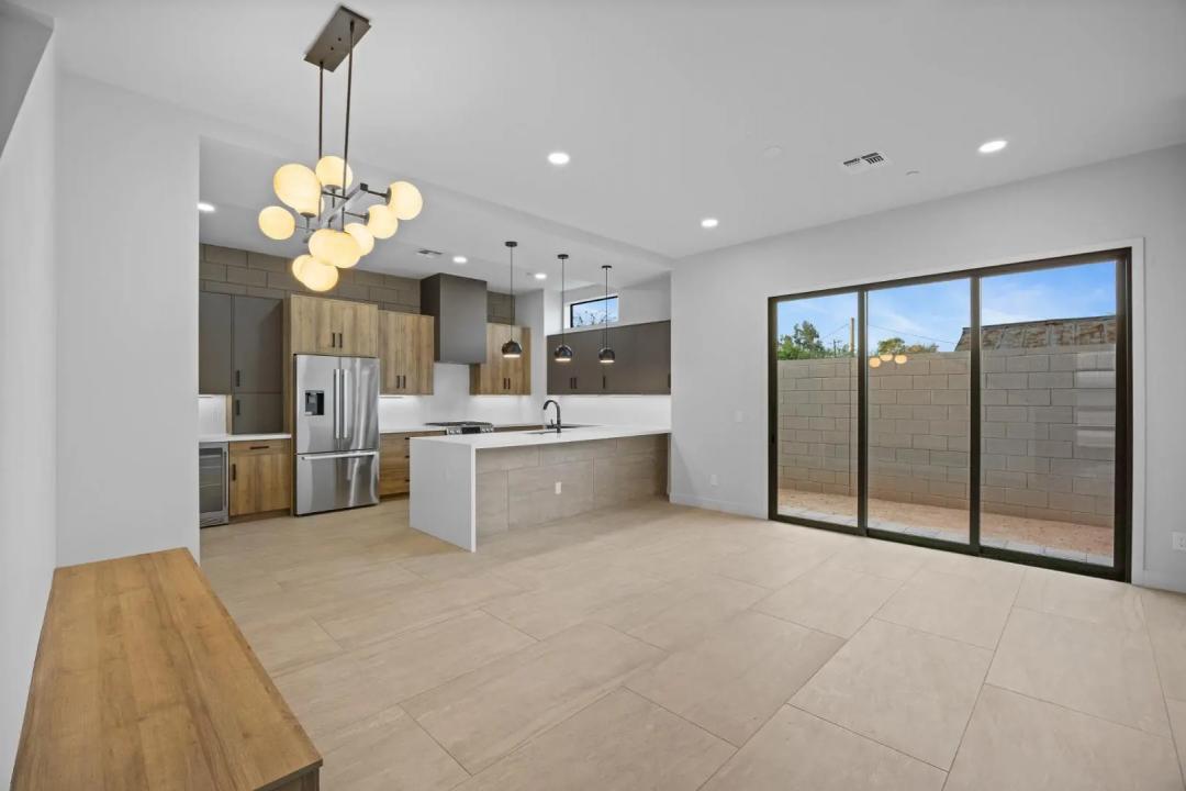 Real Estate Picture 2
