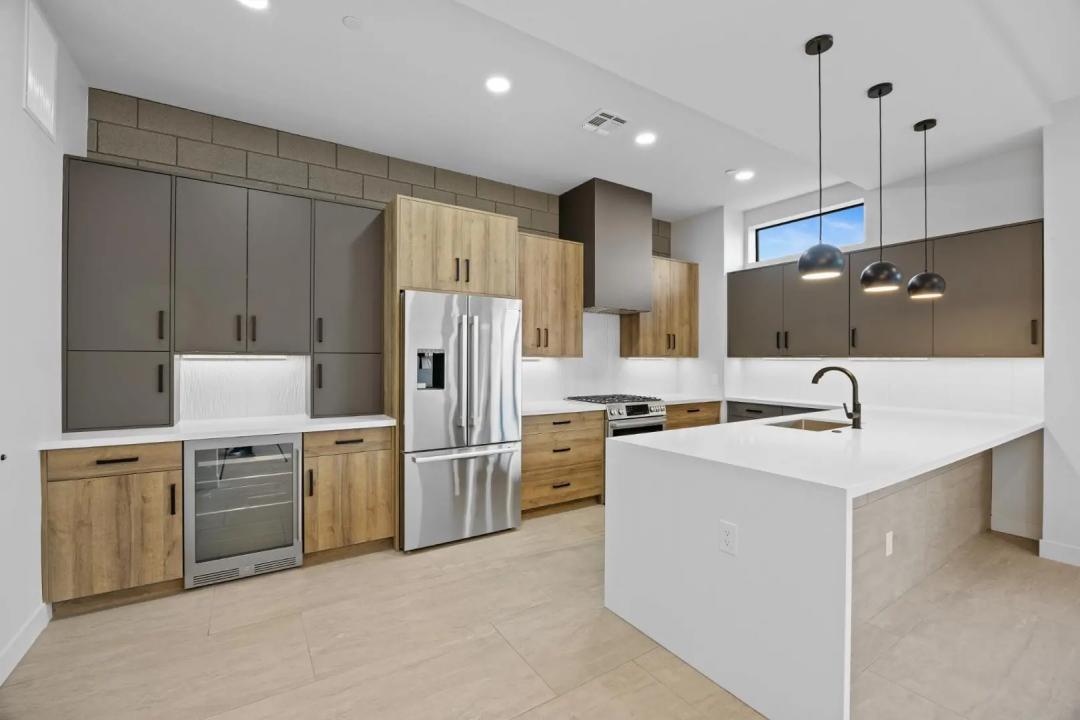 Real Estate Picture 1