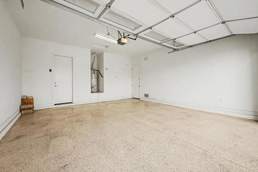 Real Estate Picture 23