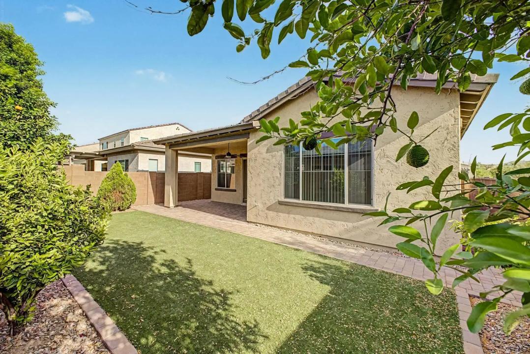 Real Estate Picture 25