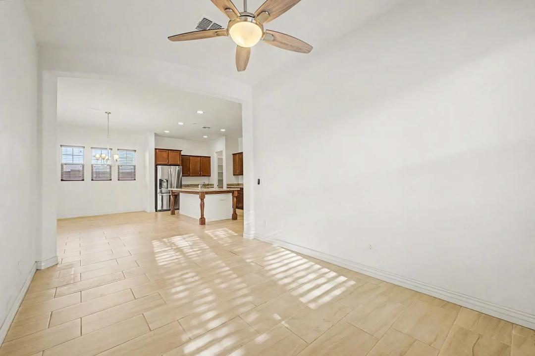 Real Estate Picture 6