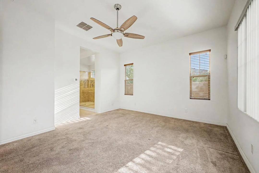 Real Estate Picture 12