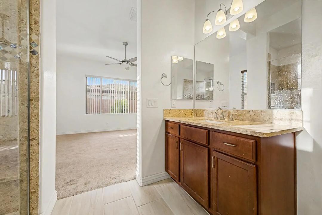 Real Estate Picture 15
