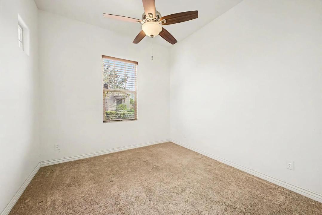 Real Estate Picture 17