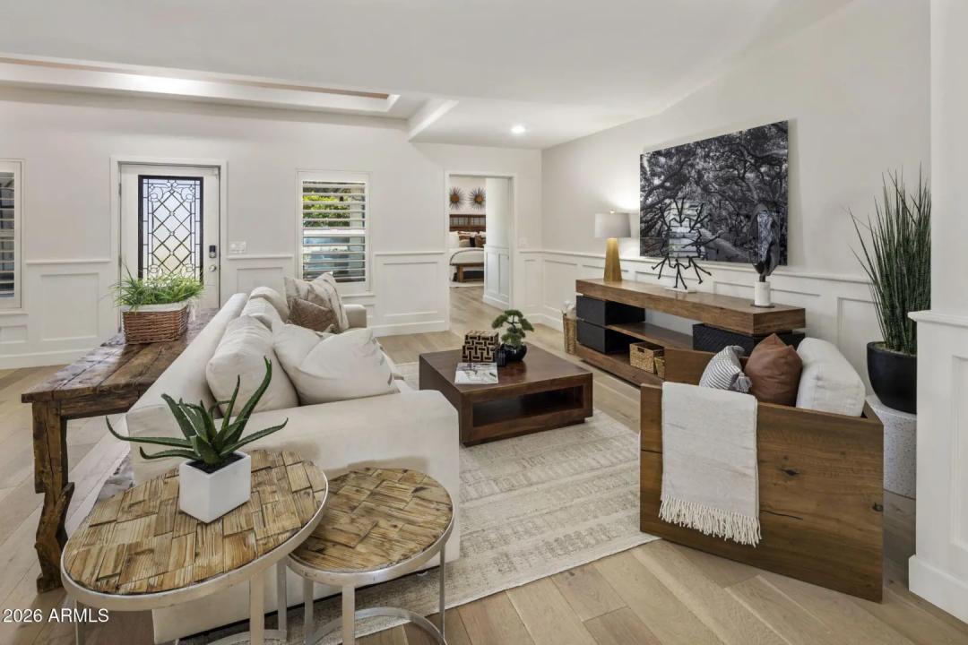 Real Estate Picture 17