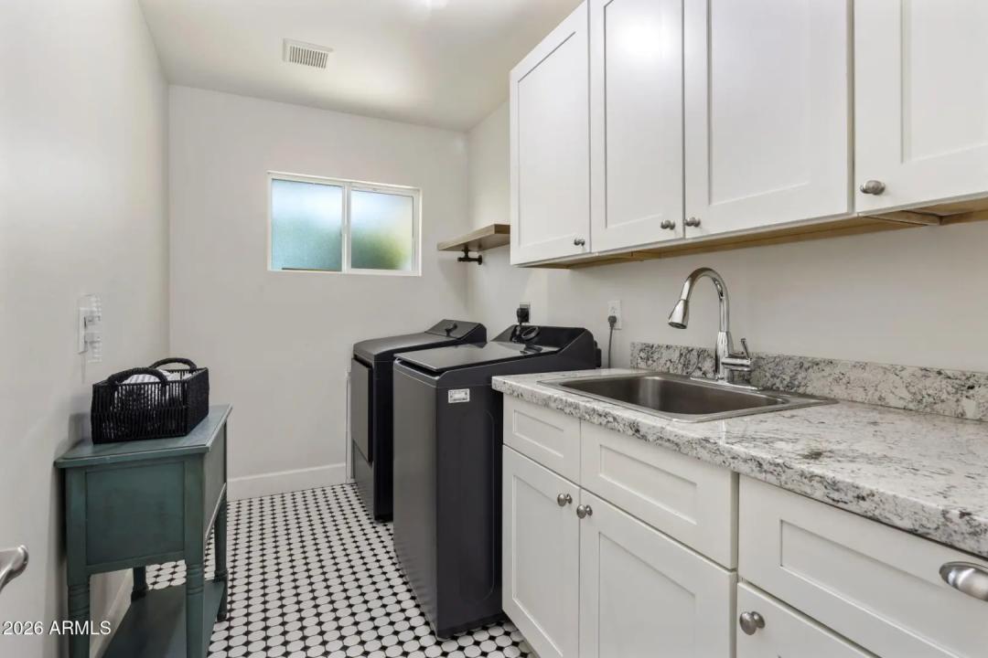 Real Estate Picture 35