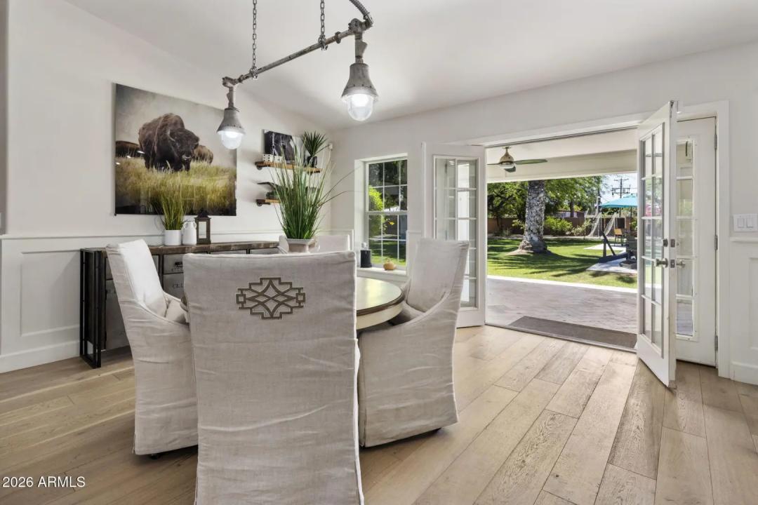 Real Estate Picture 14