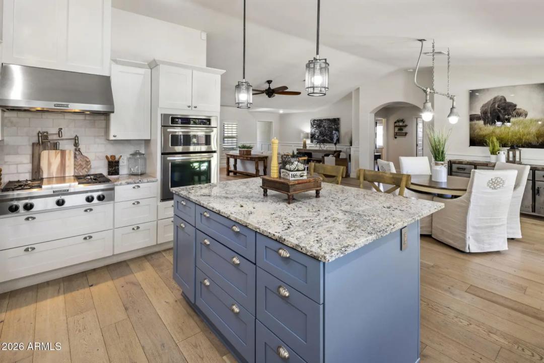 Real Estate Picture 6