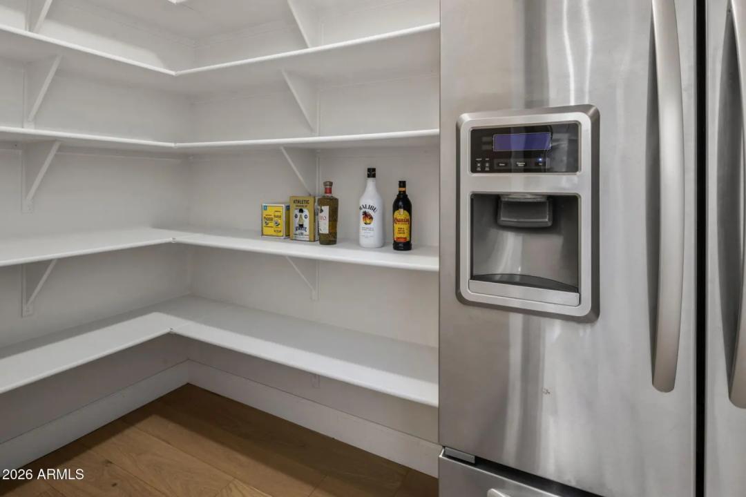 Real Estate Picture 12