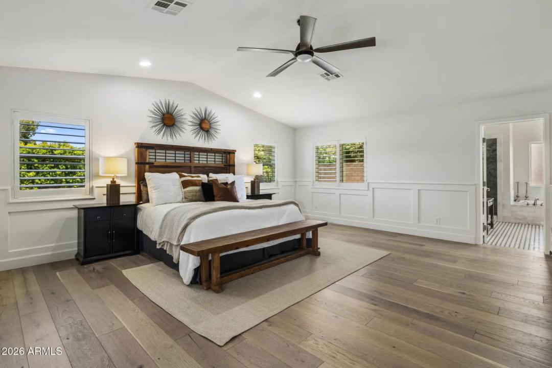 Real Estate Picture 21