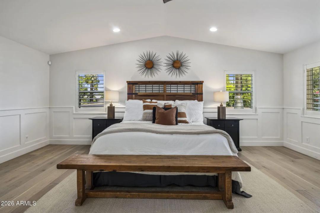 Real Estate Picture 22