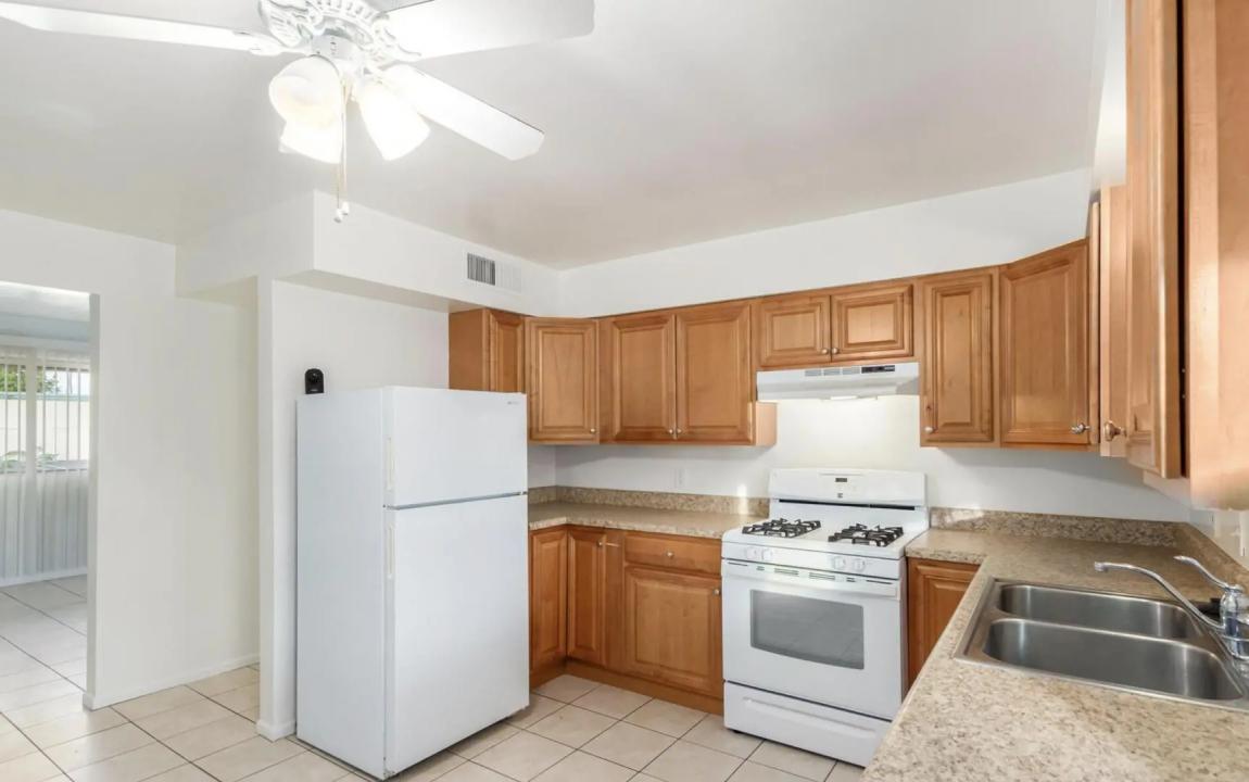 Real Estate Picture 6