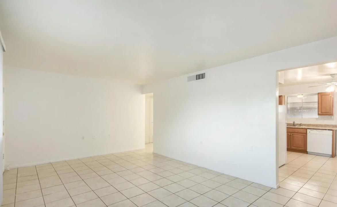 Real Estate Picture 8