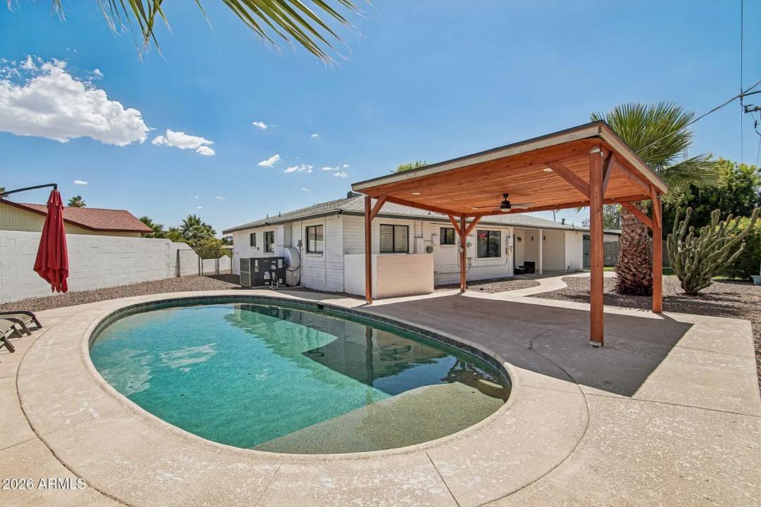 Real Estate Picture 2