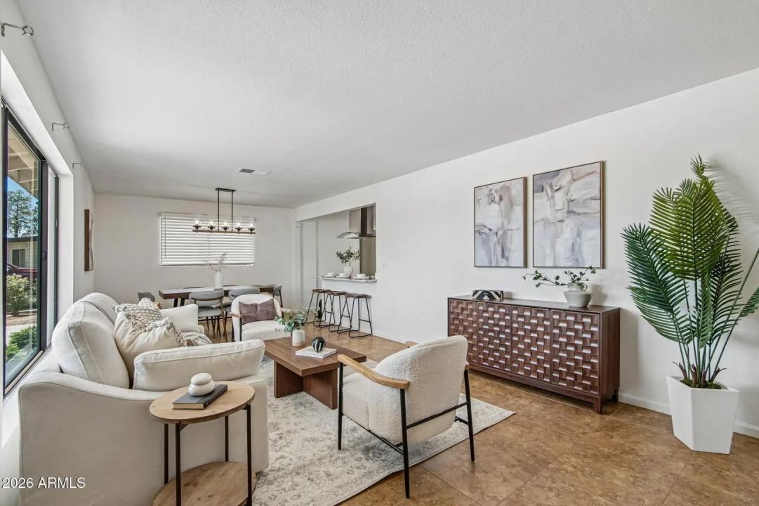 Real Estate Picture 5