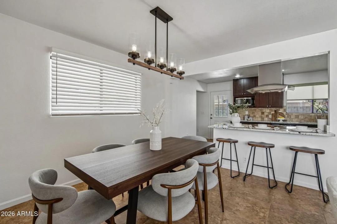 Real Estate Picture 6