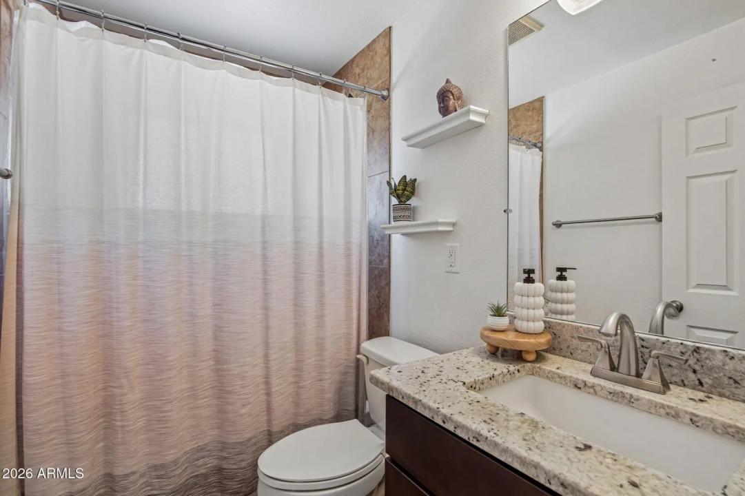 Real Estate Picture 11