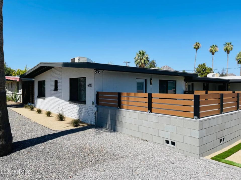 Real Estate Picture 4