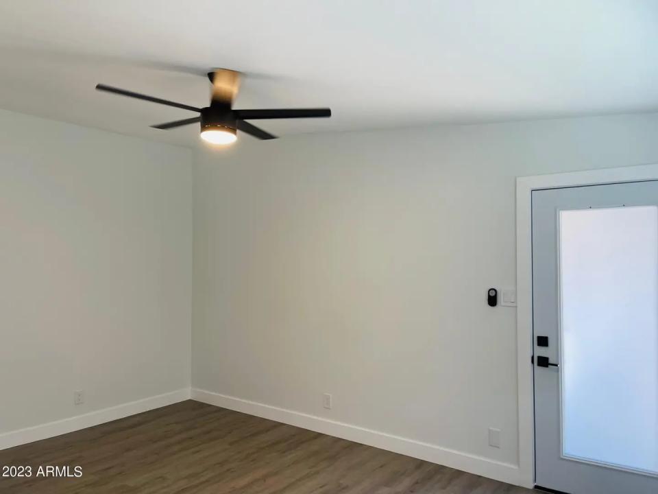 Real Estate Picture 7