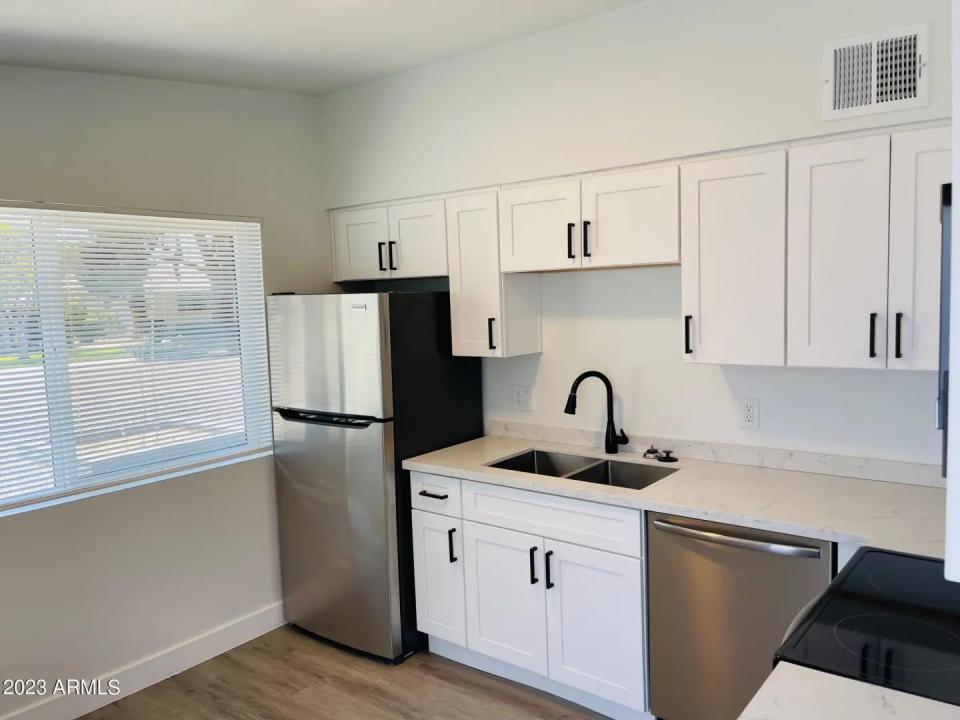 Real Estate Picture 8