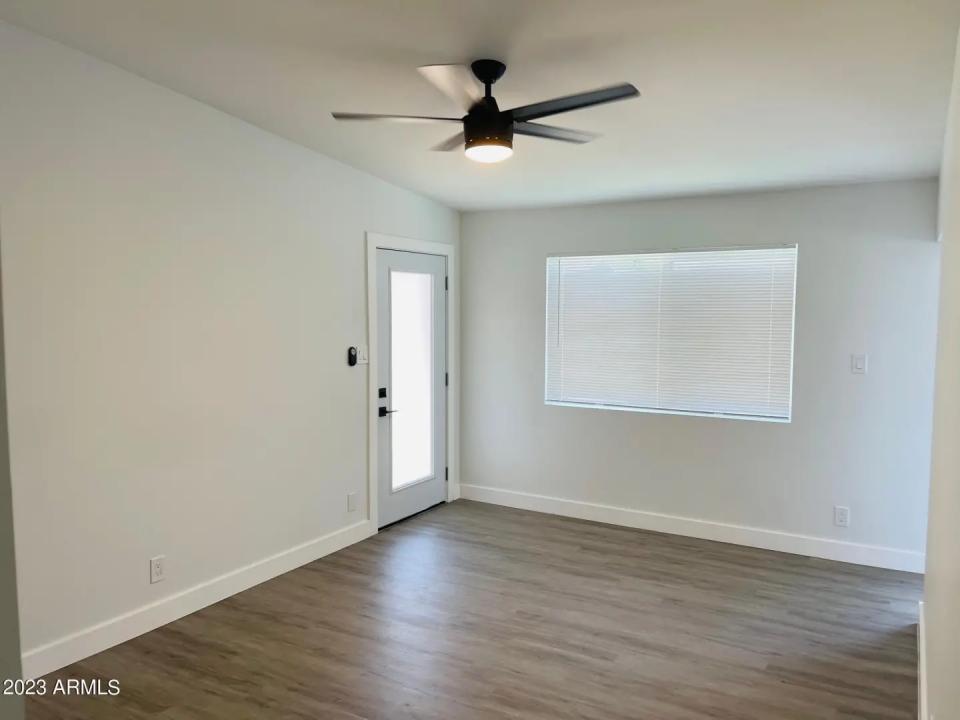 Real Estate Picture 12