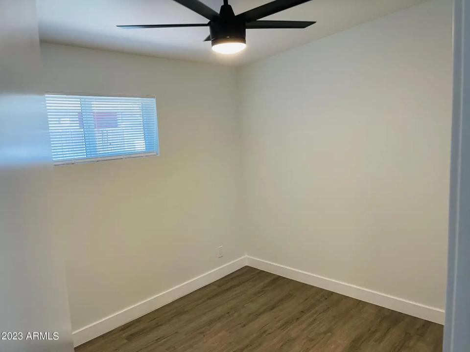 Real Estate Picture 13