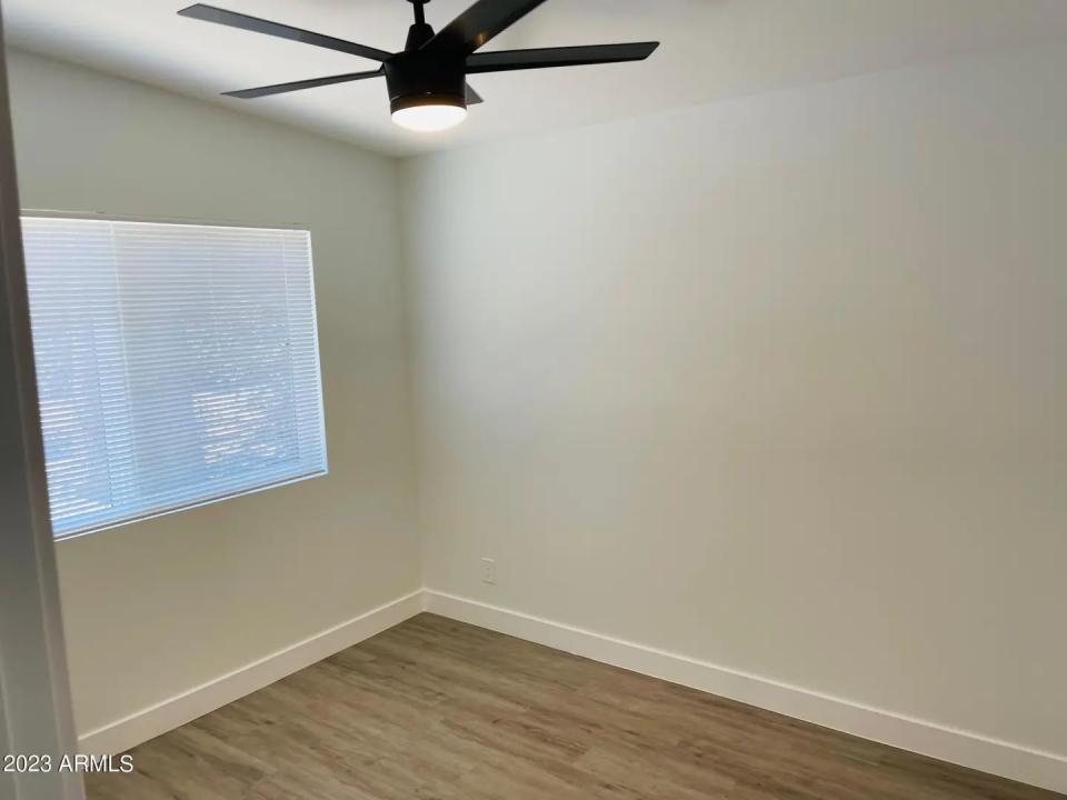 Real Estate Picture 14