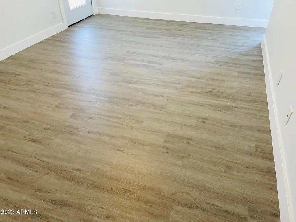 Real Estate Picture 18