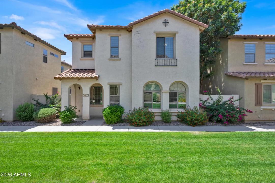 Real Estate Picture 2