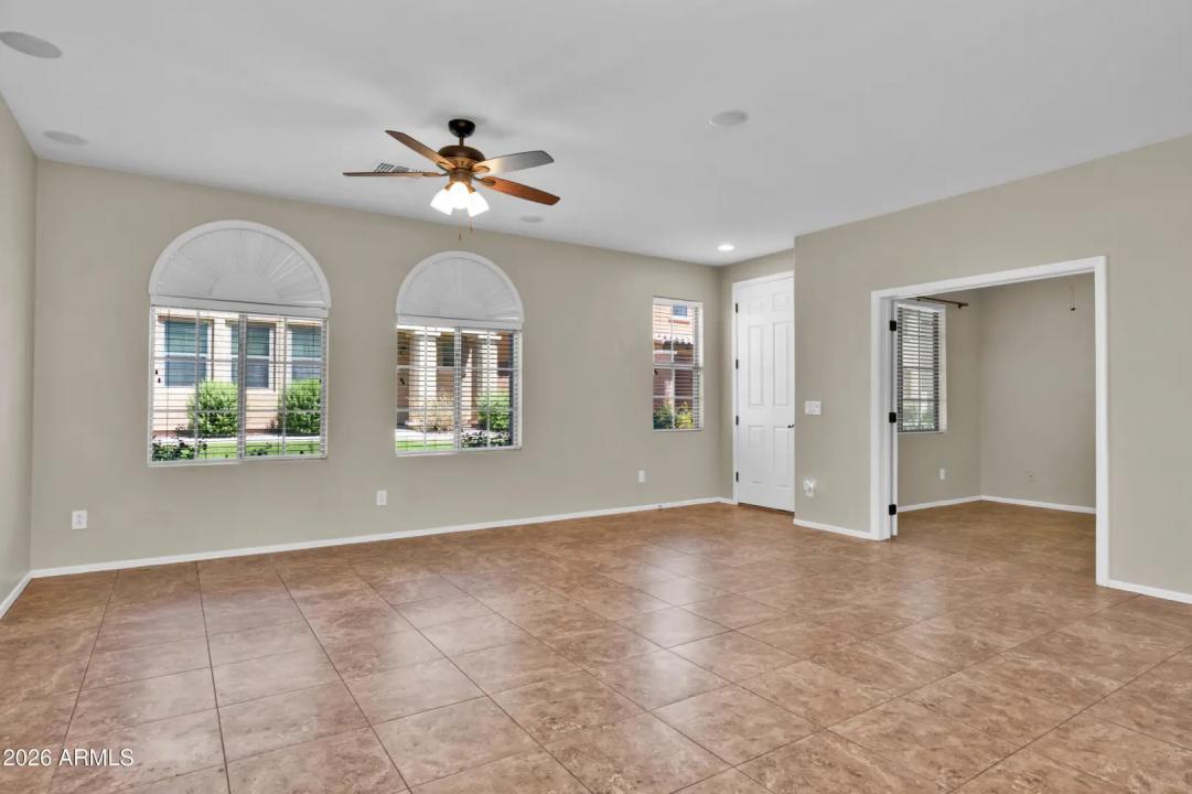 Real Estate Picture 7