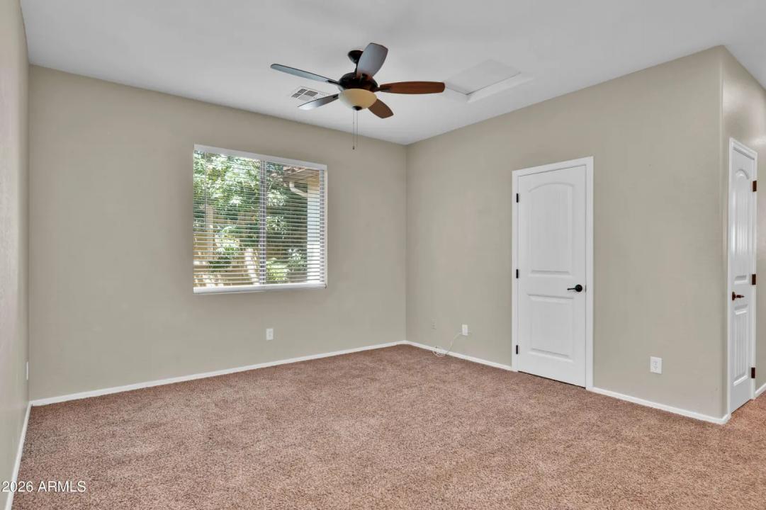 Real Estate Picture 16