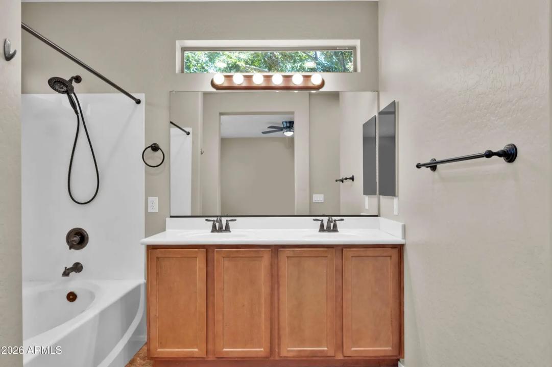 Real Estate Picture 23