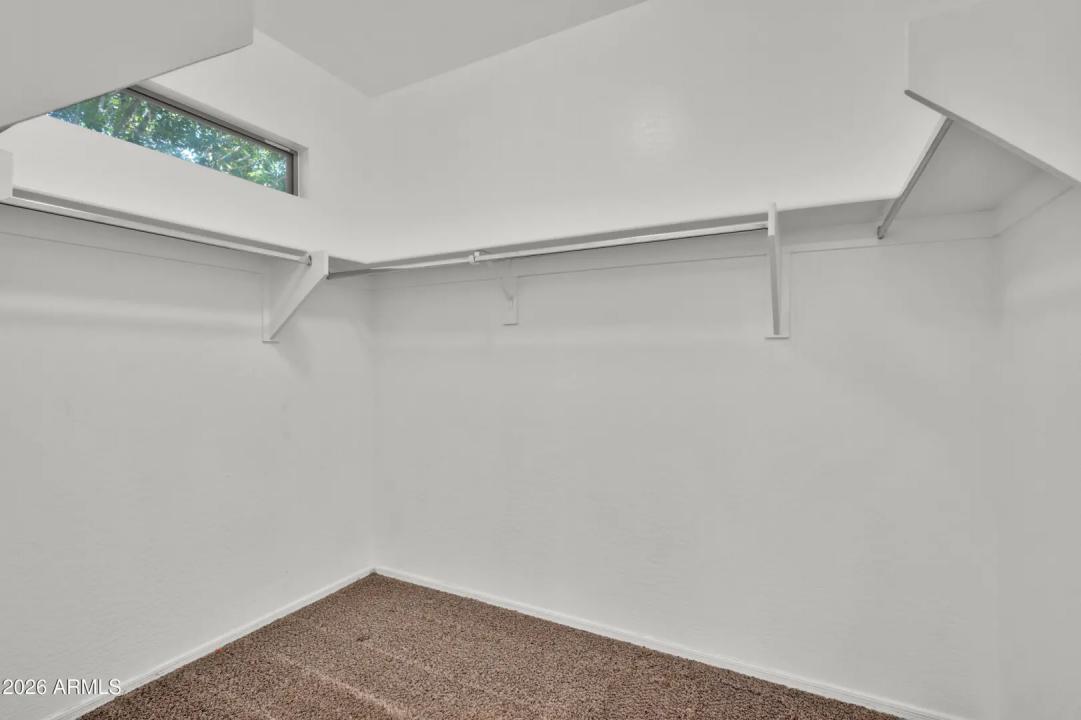 Real Estate Picture 25