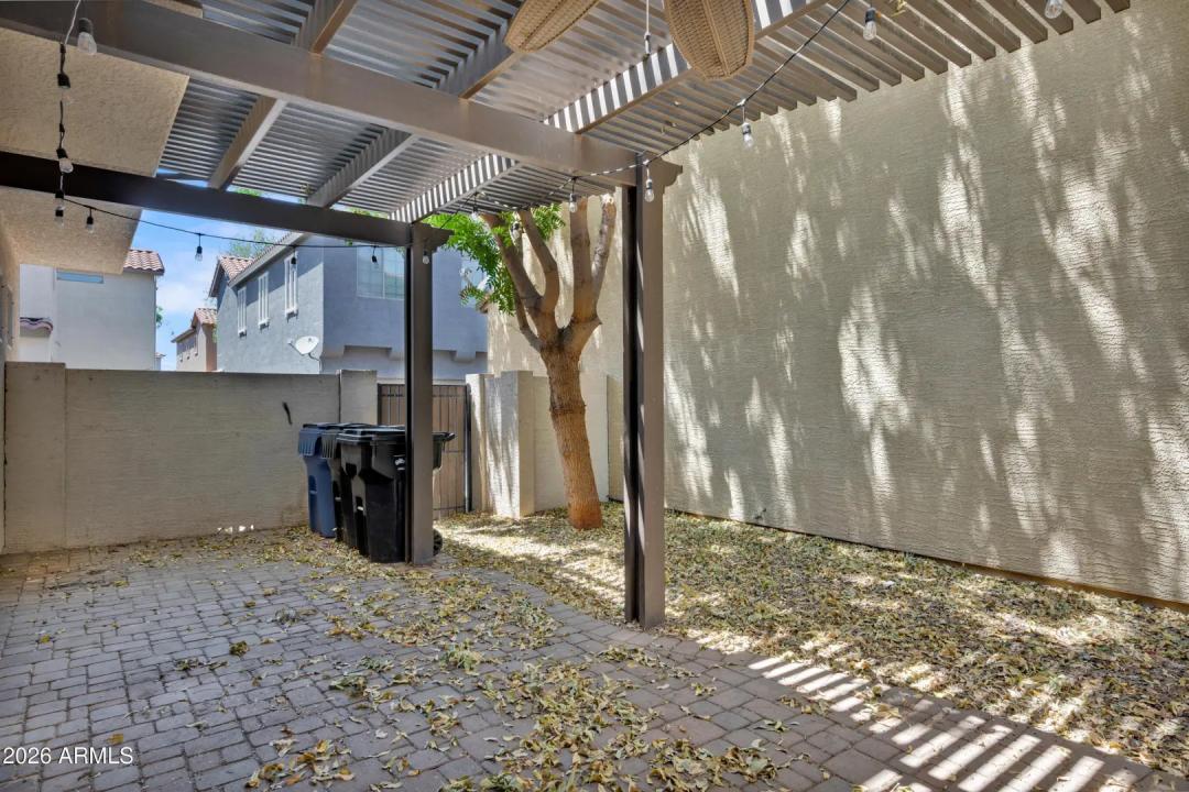 Real Estate Picture 33