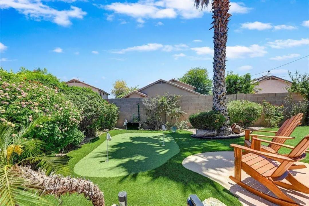 Real Estate Picture 4