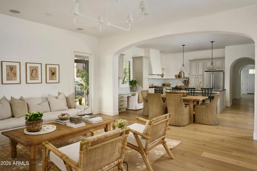 Real Estate Picture 24