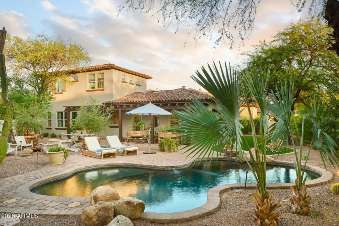 Real Estate Picture 2