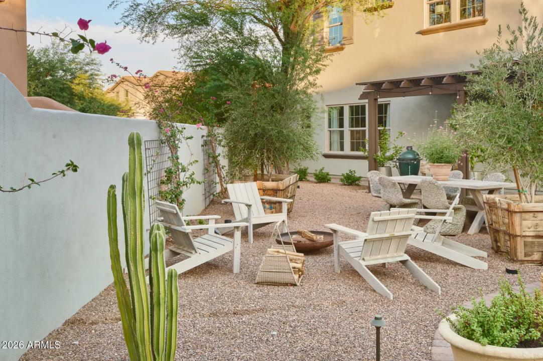 Real Estate Picture 6