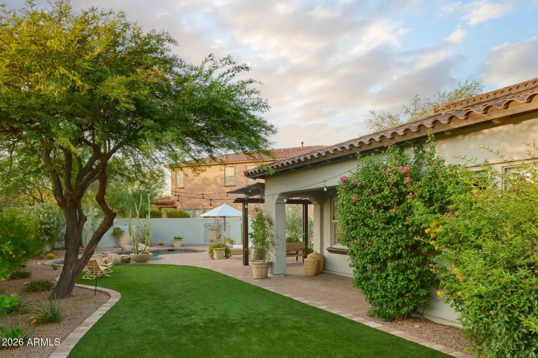 Real Estate Picture 10