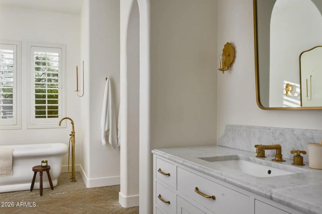 Real Estate Picture 30