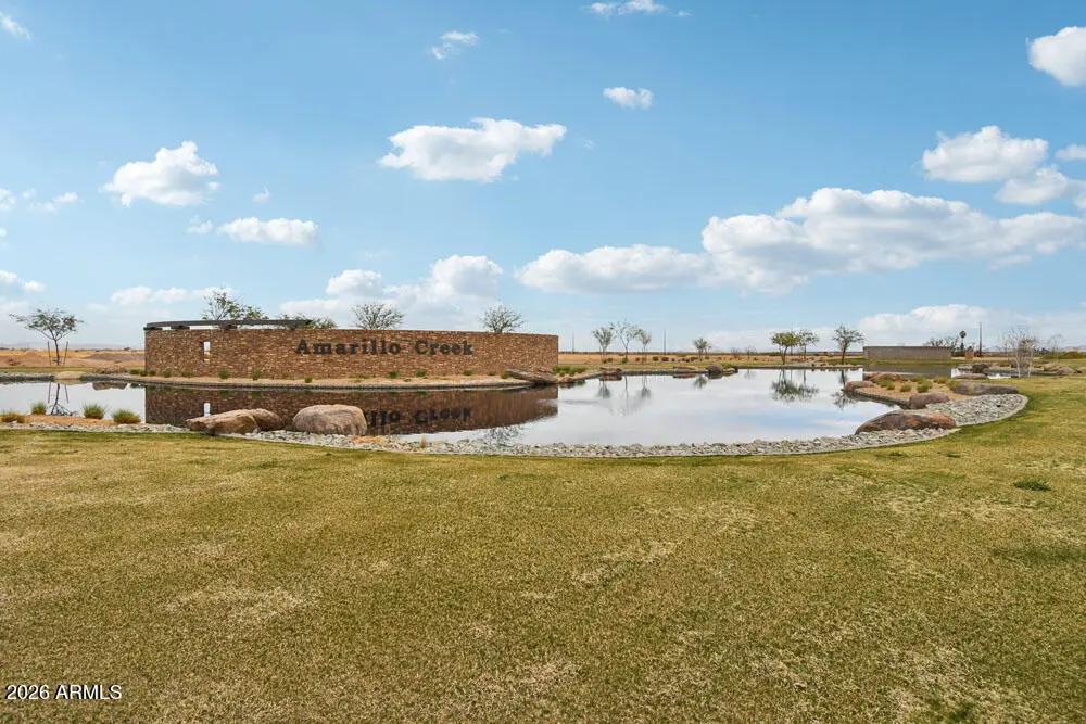 Real Estate Picture 5