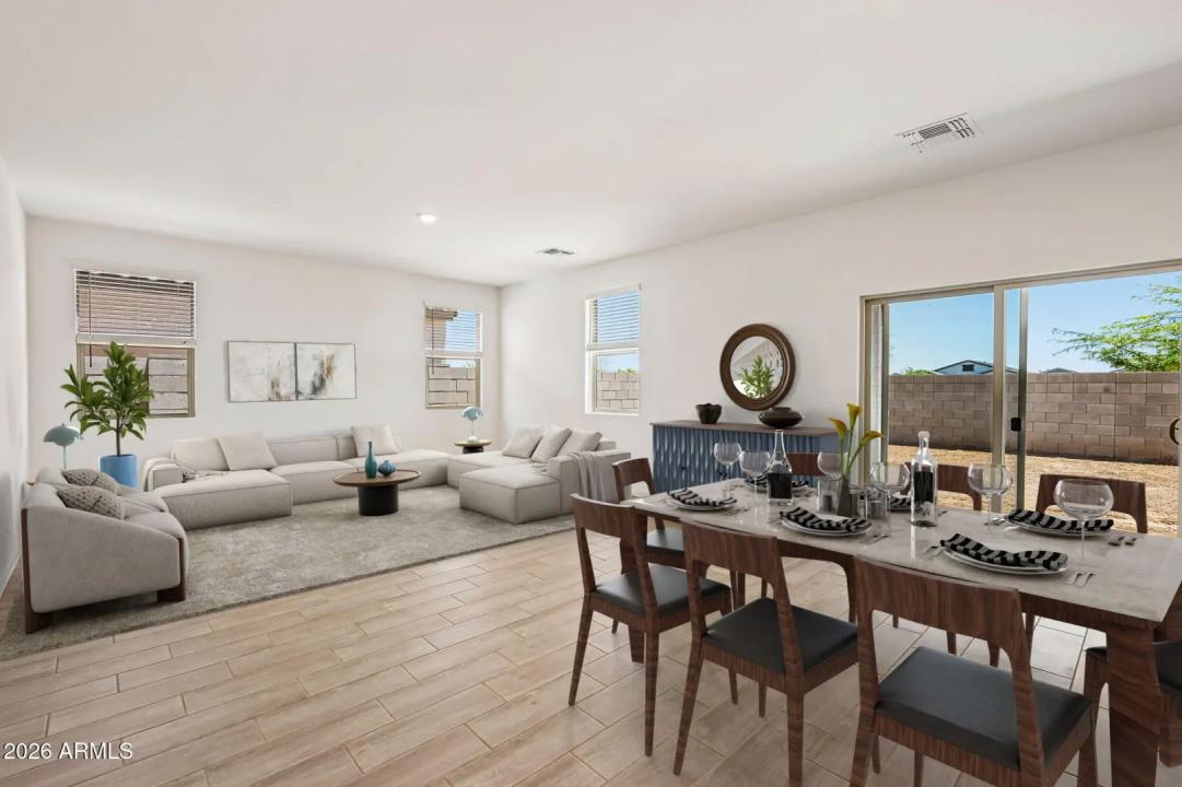 Real Estate Picture 7