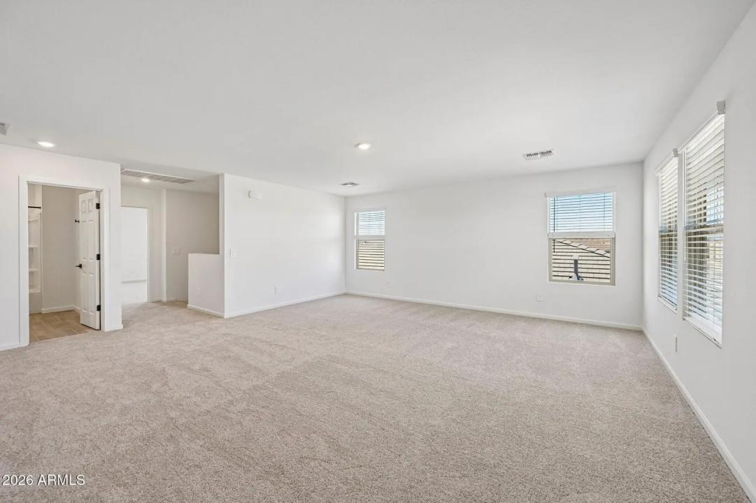 Real Estate Picture 25