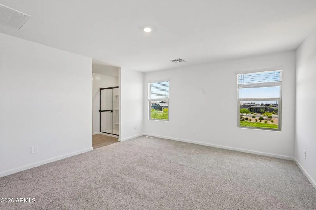 Real Estate Picture 37