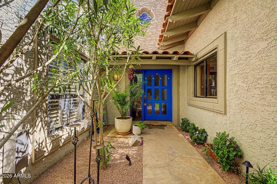 Real Estate Picture 4
