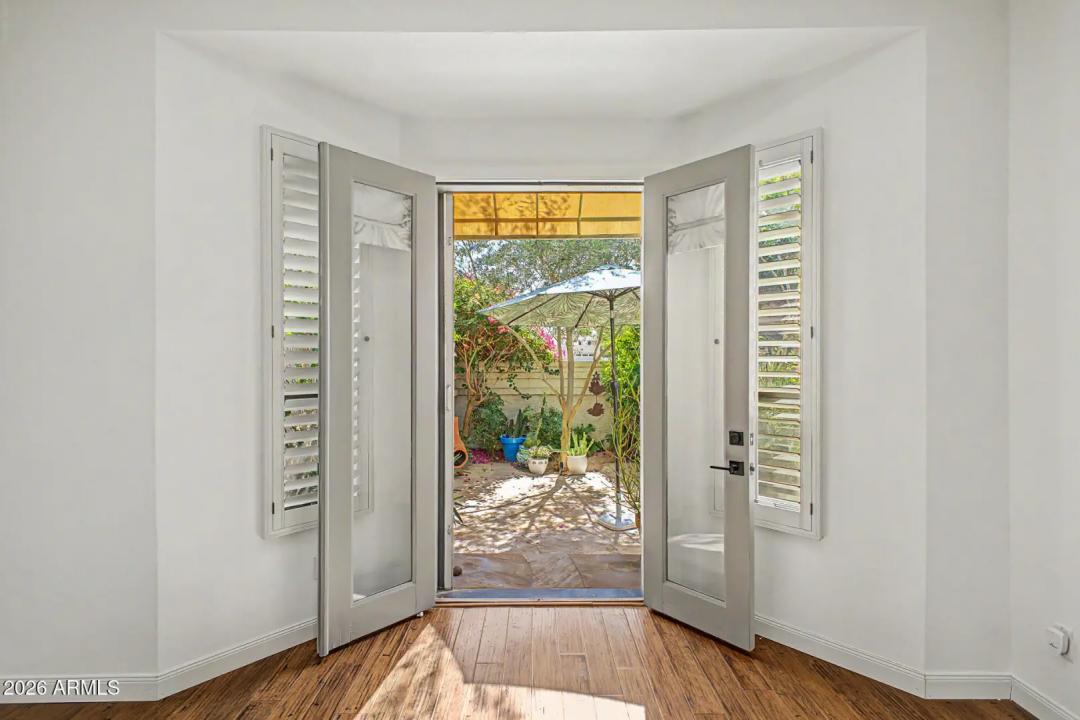 Real Estate Picture 16