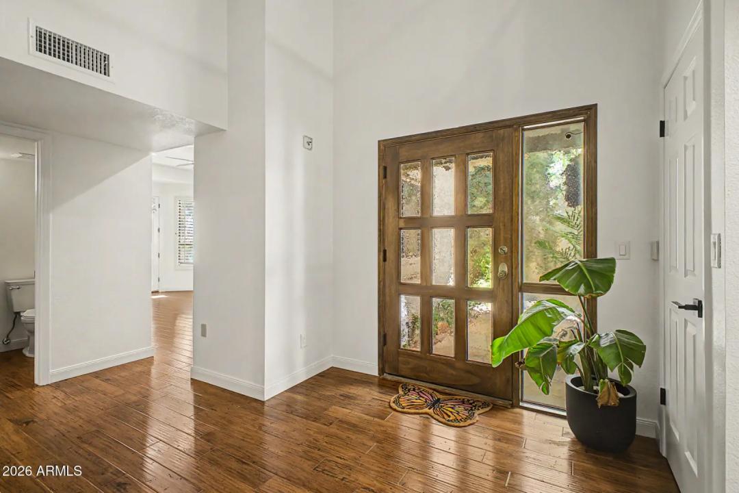 Real Estate Picture 5